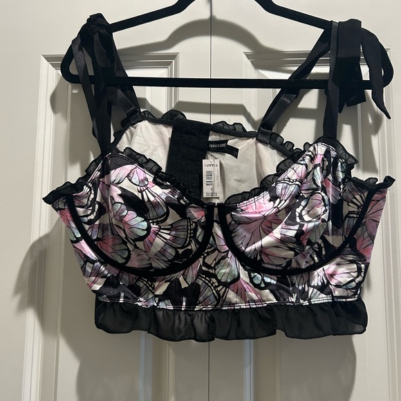 Torrid Satin ruffle underwire Torrid nwt - Picture 2 of 2
